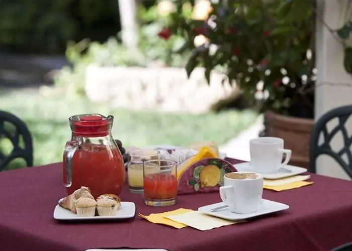 בית הארחה Relais Angiolina 4*