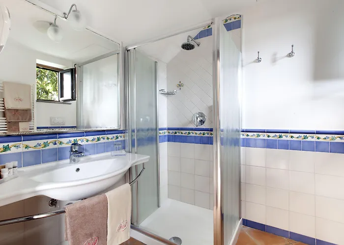 בית הארחה Relais Angiolina 4*