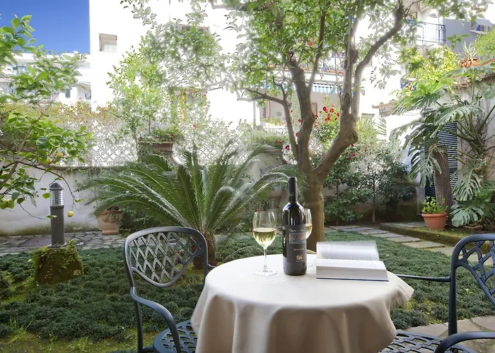 Relais Angiolina בית הארחה 4*