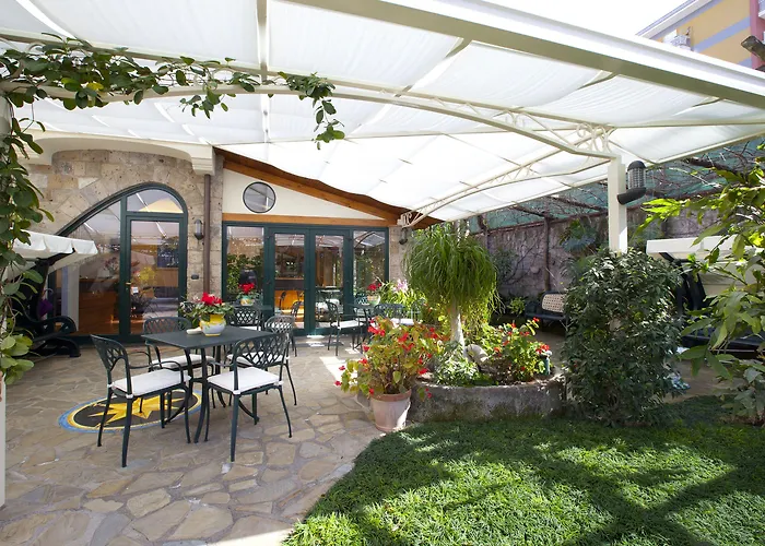 בית הארחה Relais Angiolina 4*