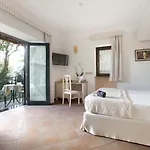 Relais Angiolina Maison d'hôtes 4*
