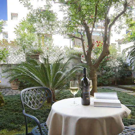 Relais Angiolina Гостевой дом 4*