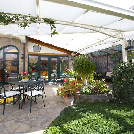 Гостевой дом Relais Angiolina 4*