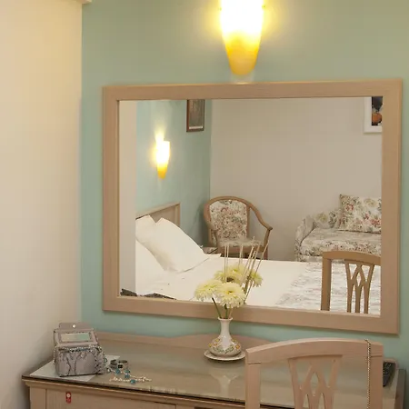 Relais Angiolina Pensionat 4*