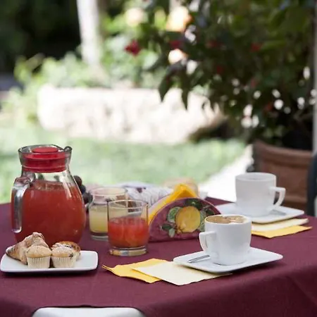 Relais Angiolina Гостевой дом 4*