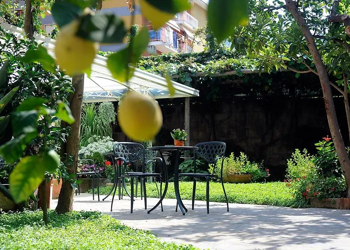 Relais Angiolina Πανσιόν 4*